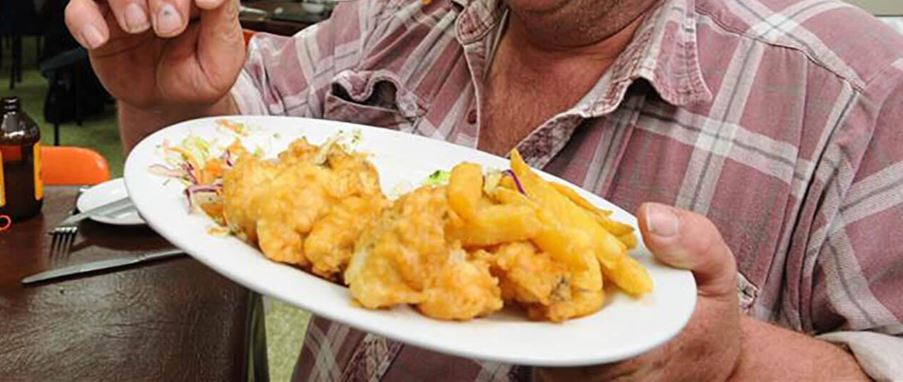A plate of delicious oysters from famous Best Cafe in Dunedin.